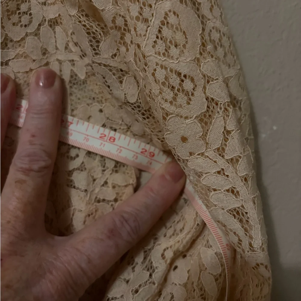 Torrid Cream Lace Blouse size 3 - Picture 4 of 9